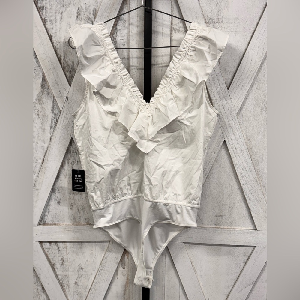 Express Deep V Ruffle Bodysuit - Picture 3 of 3